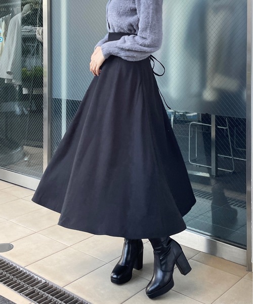 one way（ワンウェイ）の「バックレースアップフレアスカート（スカート・レディース・グレー/ブラック/ブラウン・FREE）」の2枚目の写真