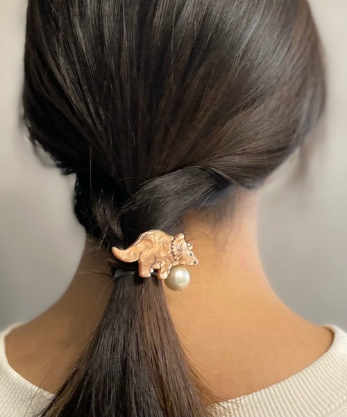 tone（トーン）の「【KuKuLu TOKYO】ジュラシック モチーフ ヘアゴム（ヘアゴム・レディース・ブラウン系その他/グリーン系その他/ブルー系その他・FREE）」の6枚目の写真