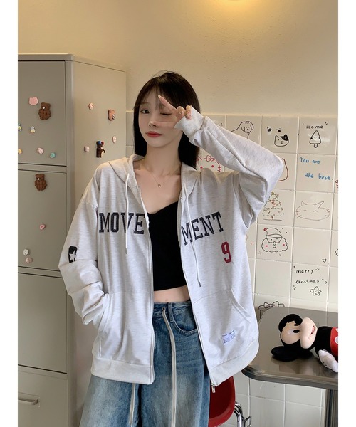 DEVICE（デバイス）の「オーバーサイズ フロント カレッジロゴ フーディパーカー（パーカー・レディース・グレー・FREE）」の18枚目の写真