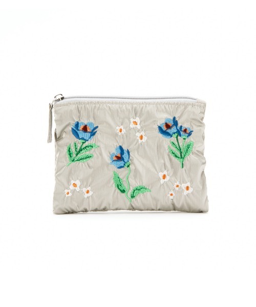 Casselini(キャセリーニ)の「Casselini(キャセリーニ)エンブロイダリーフラワーポーチ(ポーチ・レディース・ラベンダー/ブラック/シルバー・FREE)」の10枚目の写真