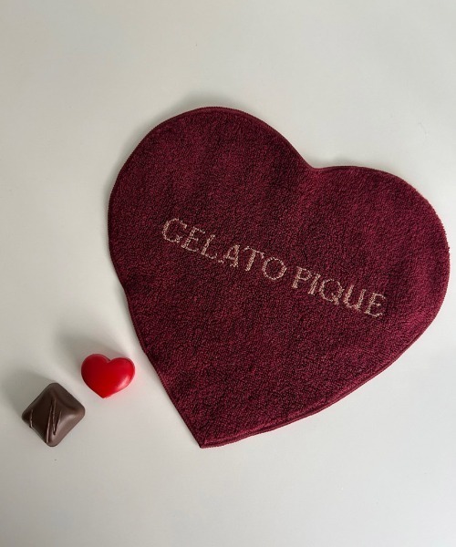 gelato pique(ジェラートピケ)の「【Bitter】 ハートハンドタオル(ハンカチ/ハンドタオル・レディース・レッド・FREE)」の1枚目の写真