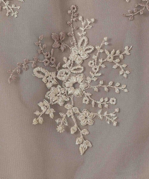 mysty woman（ミスティウーマン）の「フローラル刺繍ロングスリーブブラウス　105080（シャツ/ブラウス・レディース・モカ/ブルー系その他/アイボリー/ピンクベージュ・FREE）」の8枚目の写真