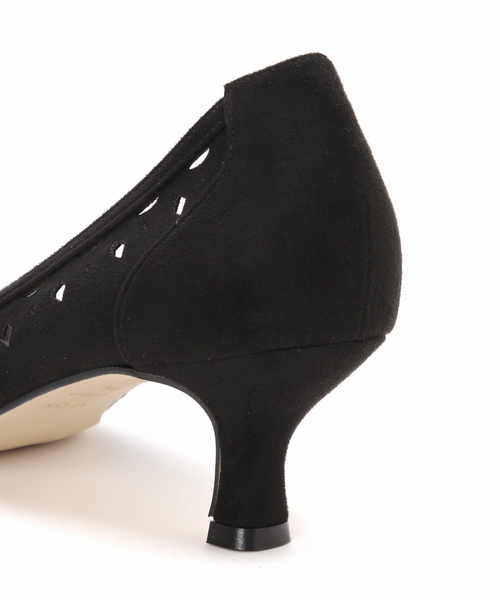 LE TALON（ルタロン）の「5.5cmカットワークオーナメントパンプス（パンプス・レディース・ブラック/アイボリー/ブロンズ・22cm/22.5cm/23cm/23.5cm/24cm/24.5cm/25cm）」の17枚目の写真