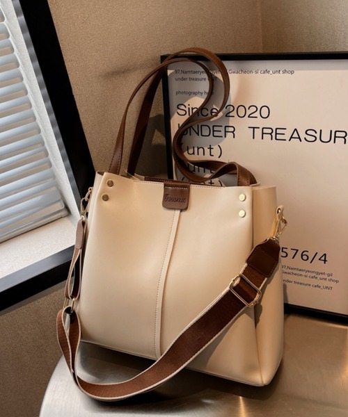 TONE SELECT GOODS(トーンセレクトグッズ)の「urbanfemine./A4サイズ収納 PU 横長トートバッグ U7189(トートバッグ・レディース・ブラック/ブラウン/ホワイト/ベージュ・FREE)」の12枚目の写真