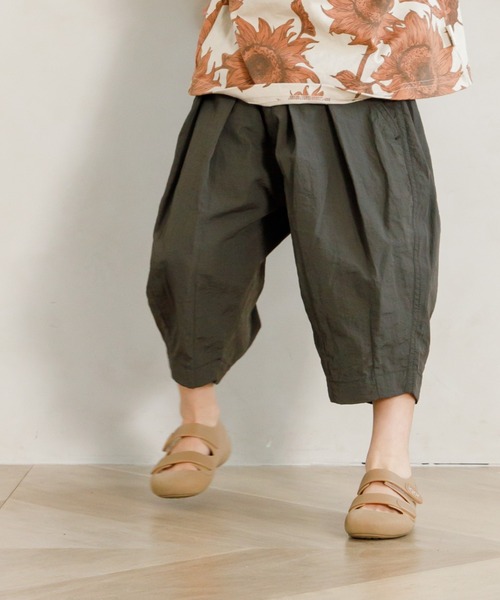 MAKE YOUR DAY(メイクユアデイ)の「6分丈バルーンパンツ■80~140cm(その他パンツ・キッズ・アイボリー/チャコールグレー/オリーブ/ベージュ・140/130/80/120/110/100/90)」の2枚目の写真