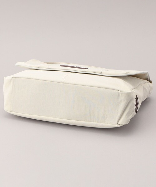 FREAK'S STORE(フリークスストア)の「UMBRO × FREAK'S STORE/アンブロ 別注 ショルダースクエアバッグ(メッセンジャーバッグ・レディース・ブラック/ナチュラル・ONE SIZE)」の12枚目の写真