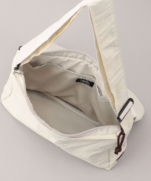 FREAK'S STORE(フリークスストア)の「UMBRO × FREAK'S STORE/アンブロ 別注 ショルダースクエアバッグ(メッセンジャーバッグ・レディース・ブラック/ナチュラル・ONE SIZE)」の17枚目の写真