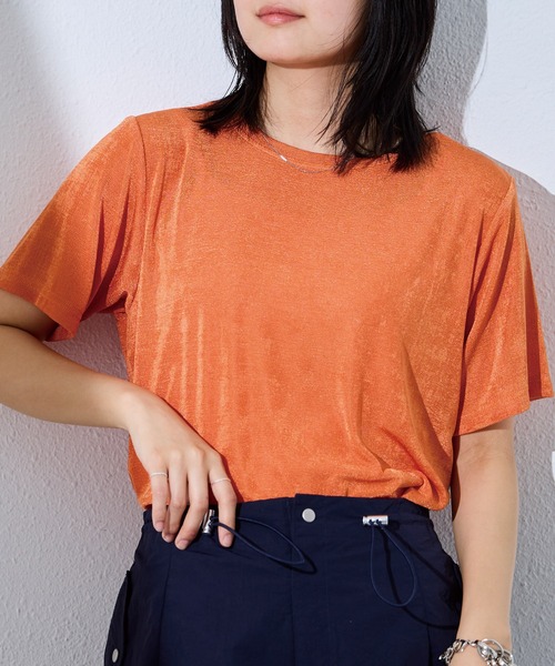 LAVEANGE（ラビアンジェ）の「シャイニーTシャツ（Tシャツ/カットソー・レディース・オレンジ/ブラウン/ブラック/グリーン・M/LL/3L/4L/5L）」の4枚目の写真