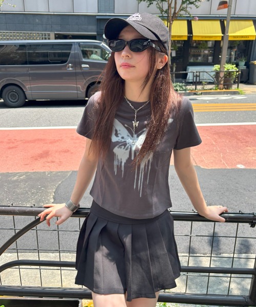 MAHAGRID（マハグリッド）の「『mahagrid/マハグリッド』 BUTTERFLY GOTH CROP TEE/蝶クロップ Tシャツ（Tシャツ/カットソー・レディース・チャコールグレー/ホワイト・FREE）」の19枚目の写真