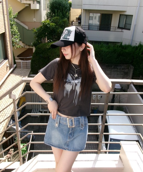 MAHAGRID（マハグリッド）の「『mahagrid/マハグリッド』 BUTTERFLY GOTH CROP TEE/蝶クロップ Tシャツ（Tシャツ/カットソー・レディース・チャコールグレー/ホワイト・FREE）」の16枚目の写真