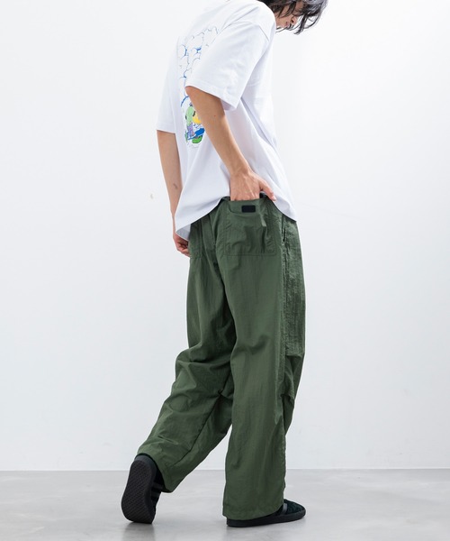 JUNRED(ジュンレッド)の「ナイロンワッシャーパラシュートパンツ(カーゴパンツ・メンズ・カーキ/ブラック/グレー・M/L)」の18枚目の写真