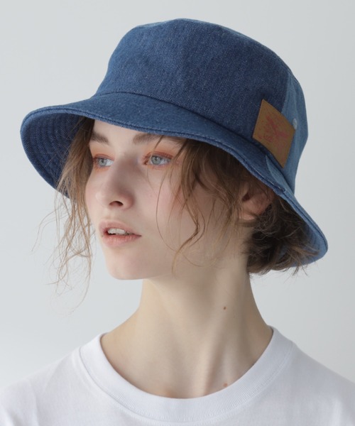 AVIREX(アヴィレックス)の「《直営店限定》DENIM BUCKET HAT/デニムバケットハット(ハット・レディース・インディゴブルー/ブラック・FREE)」の1枚目の写真