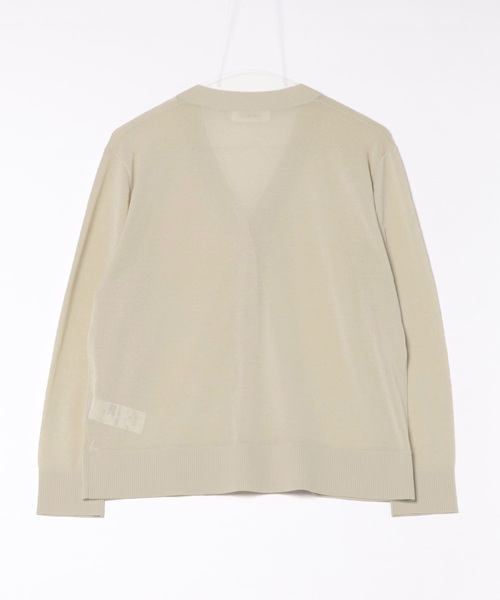 Mila Owen（ミラオーウェン）の「シェル釦ハイゲージボックスカーディガン【手洗い可能】（カーディガン/ボレロ・レディース・パープル/ライム/ライトグレー/ブラック/ライトベージュ/キャメル/レッド・0/1）」の8枚目の写真