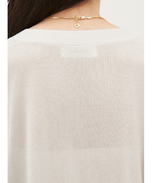 Mila Owen（ミラオーウェン）の「シェル釦ハイゲージボックスカーディガン【手洗い可能】（カーディガン/ボレロ・レディース・パープル/ライム/ライトグレー/ブラック/ライトベージュ/キャメル/レッド・0/1）」の20枚目の写真