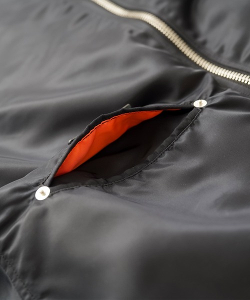 Subciety(サブサエティ)の「FLIGHT NYLON WORK JKT(ブルゾン・メンズ・ブラック/オリーブ・LARGE/MEDIUM/SMALL/X-LARGE)」の8枚目の写真