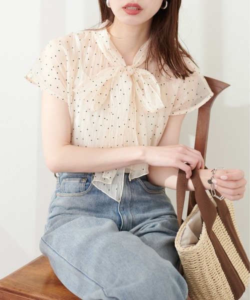 natural couture(ナチュラルクチュール)の「フレンチスリーブボータイブラウス(シャツ/ブラウス・レディース・ネイビー/ミント/その他1/ドット・FREE)」の4枚目の写真