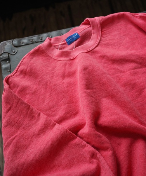 TOWNCRAFT（タウンクラフト）の「【TOWN CRAFT　タウンクラフト】PIGMENT CREW SWEAT　スウェット（スウェット・メンズ・スミクロ/エメラルド/グレー/レッド/ダークグリーン・MEDIUM/LARGE/X-LARGE/XX-LARGE）」の5枚目の写真