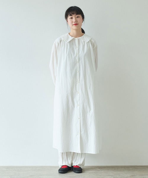 bulle de savon(ビュルデサボン)の「80/タイプライターナチュラルトリプルワッシャー 角衿ギャザーワンピース(ワンピース・レディース・ベージュ/ホワイト/チャコールグレー・FREE)」の18枚目の写真