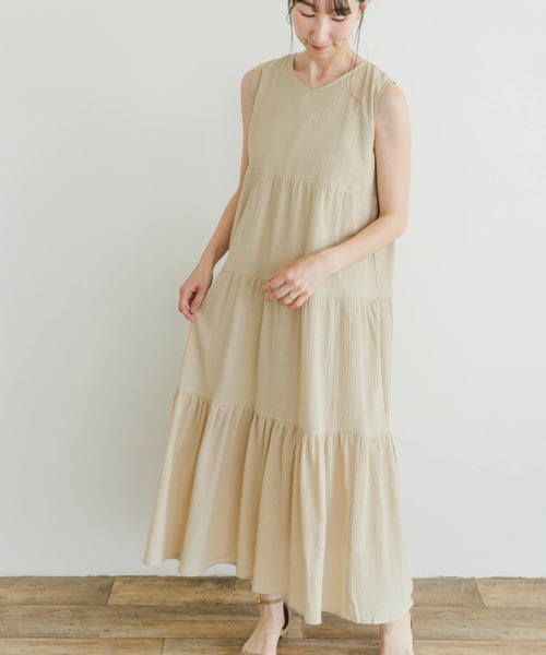 ITEMS URBANRESEARCH（アイテムズ アーバンリサーチ）の「ヨウリュウティアードノースリワンピース（ワンピース・レディース・ブルー/ライトベージュ/ブラック・FREE）」の11枚目の写真