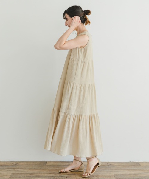 ITEMS URBANRESEARCH（アイテムズ アーバンリサーチ）の「ヨウリュウティアードノースリワンピース（ワンピース・レディース・ブルー/ライトベージュ/ブラック・FREE）」の9枚目の写真