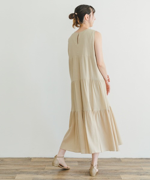 ITEMS URBANRESEARCH（アイテムズ アーバンリサーチ）の「ヨウリュウティアードノースリワンピース（ワンピース・レディース・ブルー/ライトベージュ/ブラック・FREE）」の8枚目の写真