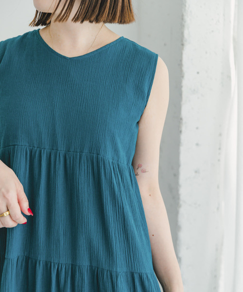 ITEMS URBANRESEARCH（アイテムズ アーバンリサーチ）の「ヨウリュウティアードノースリワンピース（ワンピース・レディース・ブルー/ライトベージュ/ブラック・FREE）」の14枚目の写真