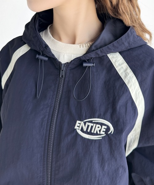 セール】レトロムードで大人可愛い。バックロゴ刺繍配色ライン