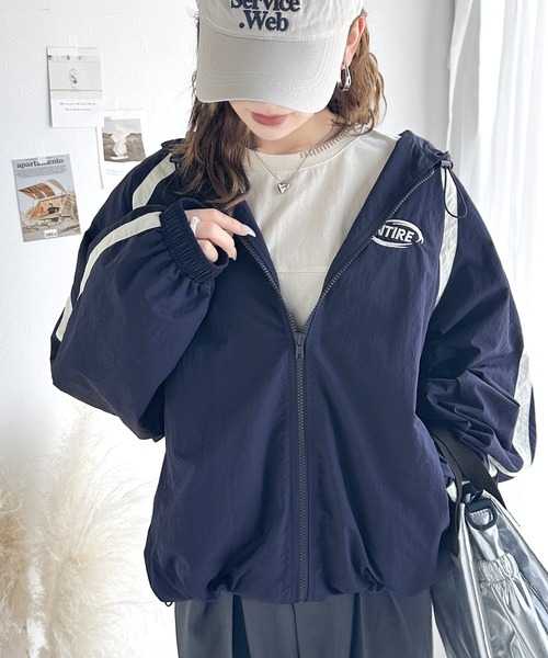 セール】レトロムードで大人可愛い。バックロゴ刺繍配色ラインウィンド