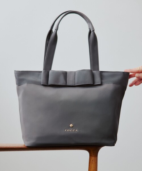 TOCCA(トッカ)の「RIBBON BRICK A4TOTE トートバッグ(トートバッグ・レディース・ネイビー系/ブラック系/ベージュ系/ライトグレー系・F)」の2枚目の写真