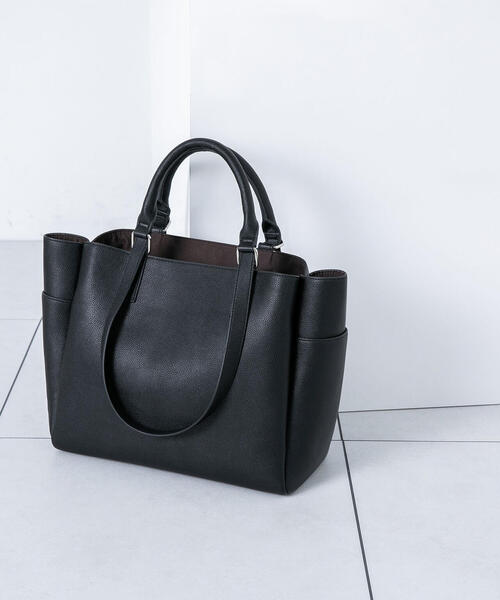 NATURAL BEAUTY BASIC(ナチュラルビューティーベーシック)の「◇ライトウエイト2wayハンドルトートバッグ(トートバッグ・レディース・ブラック/ベージュ・フリ-)」の2枚目の写真