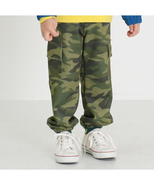KP BOY（ケーピーボーイ）の「迷彩柄プリントニットツイルパンツ(100～130)（その他パンツ・キッズ・カーキ/ブラウン・110cm/120cm/130cm/100cm）」の2枚目の写真