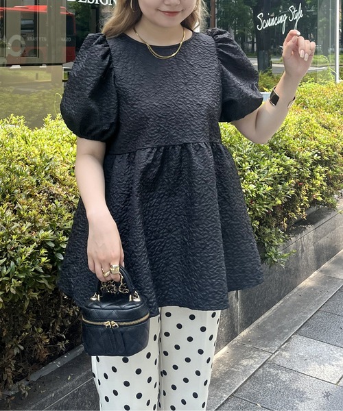 prose verse(プロズヴェール)の「バックリボンフラワージャガードペプラムブラウス(シャツ/ブラウス・レディース・ブラック/オフホワイト・MEDIUM/LARGE)」の18枚目の写真