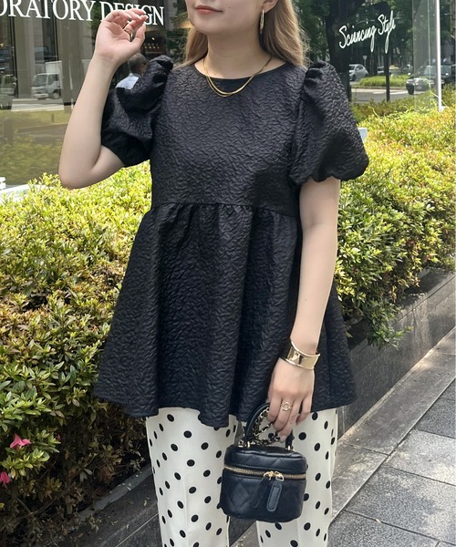 prose verse(プロズヴェール)の「バックリボンフラワージャガードペプラムブラウス(シャツ/ブラウス・レディース・ブラック/オフホワイト・MEDIUM/LARGE)」の19枚目の写真