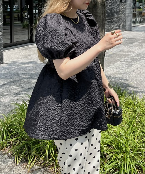 prose verse(プロズヴェール)の「バックリボンフラワージャガードペプラムブラウス(シャツ/ブラウス・レディース・ブラック/オフホワイト・MEDIUM/LARGE)」の21枚目の写真