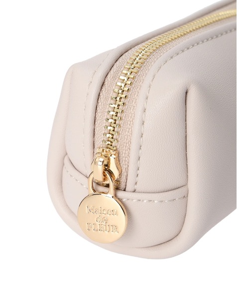 Maison de FLEUR(メゾンドフルール)の「パールビジュー合皮リボンロングポーチ(ポーチ・レディース・ブラック/ピンク系その他3/ピンク・FREE)」の11枚目の写真