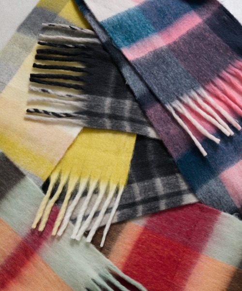 COLONY 2139(コロニートゥーワンスリーナイン)の「チェック柄フェイクウールマフラー(マフラー・レディース・オレンジ/イエロー/ピンク/グレー・FREE)」の5枚目の写真