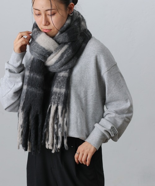 COLONY 2139(コロニートゥーワンスリーナイン)の「チェック柄フェイクウールマフラー(マフラー・レディース・オレンジ/イエロー/ピンク/グレー・FREE)」の21枚目の写真