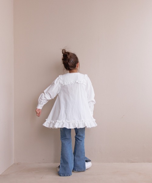 LOWRYS FARM（ローリーズファーム）の「ＣＯＮＥデニムフレアパンツ　131389（デニムパンツ・キッズ・ブラック/ブルー・150cm/140cm/130cm/120cm/110cm）」の17枚目の写真