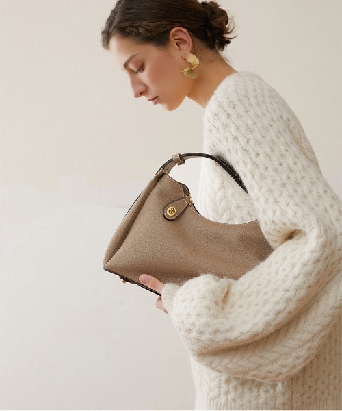 NiiNa（ニーナ）の「【NiiNa】【高品質牛革】2wayワンハンドルクロススクエアバッグ（ハンドバッグ・レディース・ブラック/ホワイト/ブラウン/グレイッシュベージュ・FREE）」の20枚目の写真