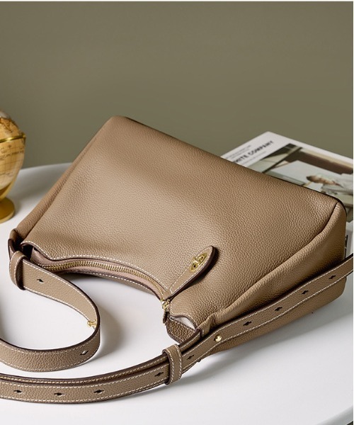 NiiNa】【高品質牛革】2wayワンハンドルクロススクエアバッグ