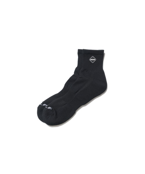 F.C.Real Bristol（エフシーレアルブリストル）の「EMBLEM SHORT SOCKS（ソックス/靴下・メンズ・ブラック/ホワイト・MEDIUM/LARGE）」の2枚目の写真