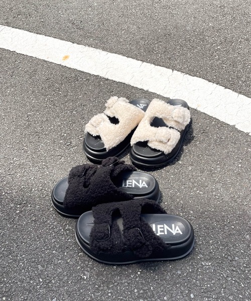 ENIM BY VICKY（エニムバイビッキー）の「ダブルベルトボアサンダル（サンダル・レディース・ブラック/オフホワイト・S/M/L/LL）」の9枚目の写真