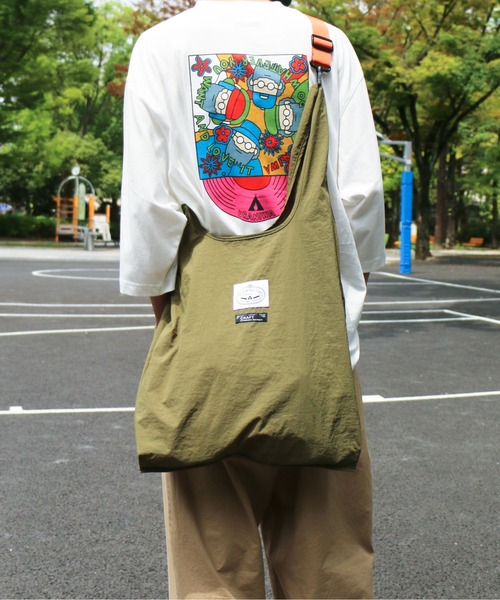 POLeR(ポーラー)の「【POLeR/ポーラー 別注】ストラップショッピングバッグ(エコバッグ/サブバッグ・レディース・グレー/オリーブ・FREE)」の2枚目の写真