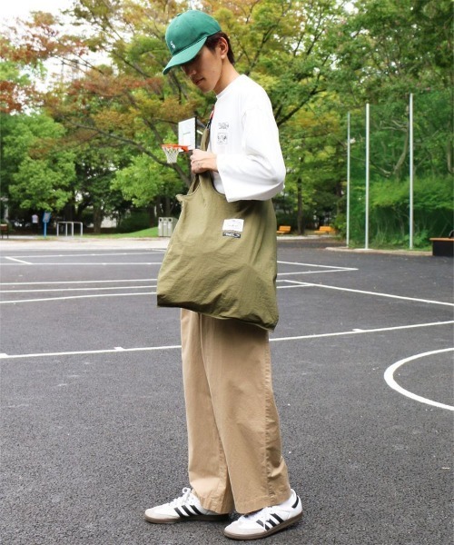 POLeR(ポーラー)の「【POLeR/ポーラー 別注】ストラップショッピングバッグ(エコバッグ/サブバッグ・レディース・グレー/オリーブ・FREE)」の7枚目の写真