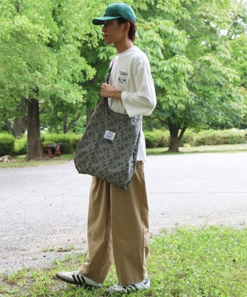 POLeR(ポーラー)の「【POLeR/ポーラー 別注】ストラップショッピングバッグ(エコバッグ/サブバッグ・レディース・グレー/オリーブ・FREE)」の14枚目の写真