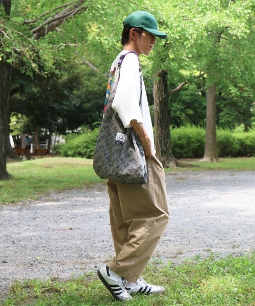 POLeR(ポーラー)の「【POLeR/ポーラー 別注】ストラップショッピングバッグ(エコバッグ/サブバッグ・レディース・グレー/オリーブ・FREE)」の16枚目の写真