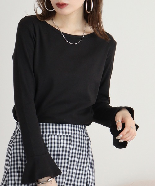 atONE(アットワン)の「綿フライス袖口フレア長袖カットソー(Tシャツ/カットソー・レディース・ブラック/チャコールグレー/杢グレー/オフホワイト/カーキ・M/LL/3L/L/4L)」の13枚目の写真