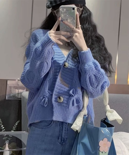 Mayree（メイリー）の「【Mayree】リボン デザイン Vネック カーディガン（カーディガン/ボレロ・レディース・ピンク/ブルー/アイボリー・MEDIUM/LARGE/SMALL）」の9枚目の写真