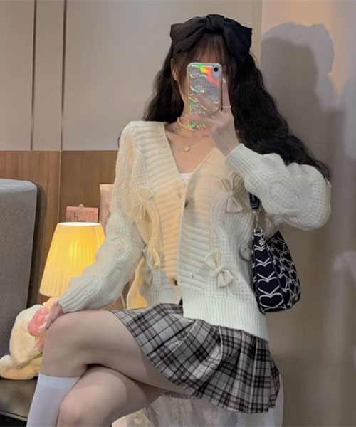 Mayree（メイリー）の「【Mayree】リボン デザイン Vネック カーディガン（カーディガン/ボレロ・レディース・ピンク/ブルー/アイボリー・MEDIUM/LARGE/SMALL）」の11枚目の写真