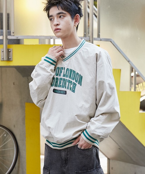 WEGO(ウィゴー)の「WEGO/ナイロンカレッジプルオーバー(スウェット・メンズ・ダークグリーン/ベージュ・LARGE/MEDIUM)」の5枚目の写真